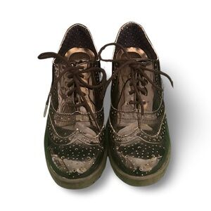 Retro Style Deflex Comfort Black Lace-Up Pumps